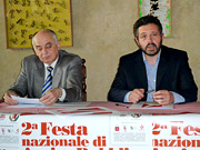 Da sx: Giorgio Pighi, Presidente del Fisu e Sindaco di Modena; Andrea Campinoti, Presidente di Avviso Pubblico e Sindaco di Certaldo